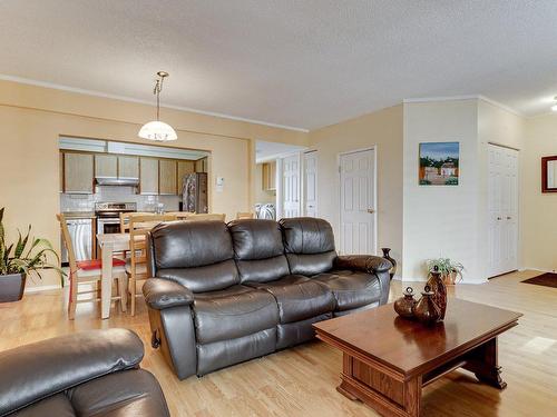 Living room - 118-1660 Rue Mcnamara, Laval (Chomedey), QC - Indoor Photo Showing Living Room