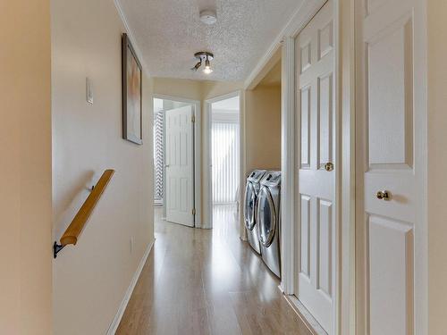 Passageway - 118-1660 Rue Mcnamara, Laval (Chomedey), QC - Indoor Photo Showing Laundry Room