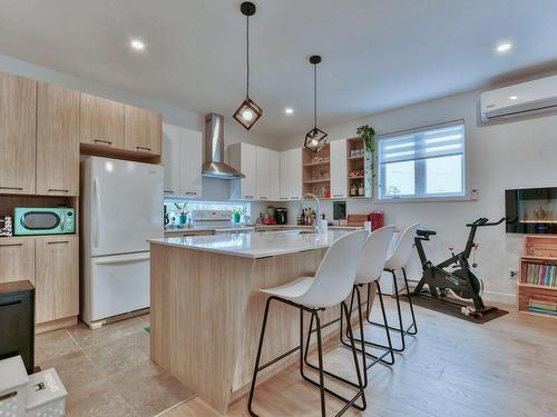 Kitchen - 3180 Rue Cartier, Sainte-Marthe-Sur-Le-Lac, QC - Indoor Photo Showing Kitchen