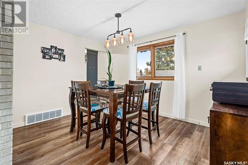 1309 King Crescent, Moose Jaw, SK - Indoor Photo Showing Dining Room