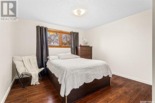 1309 King Crescent, Moose Jaw, SK - Indoor Photo Showing Bedroom