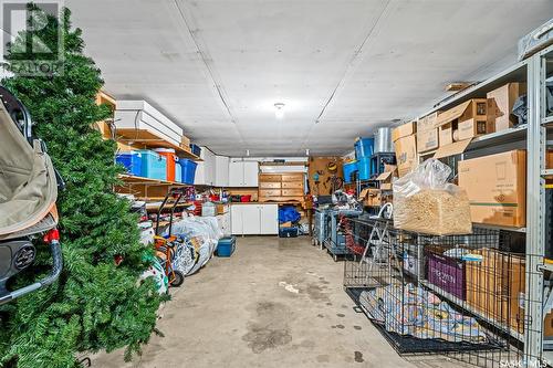 1309 King Crescent, Moose Jaw, SK - Indoor Photo Showing Garage