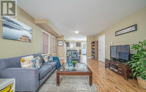 85 Harcourt Street, Port Hope, ON - Indoor Photo Showing Living Room