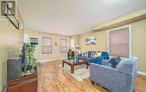 85 Harcourt Street, Port Hope, ON - Indoor Photo Showing Living Room