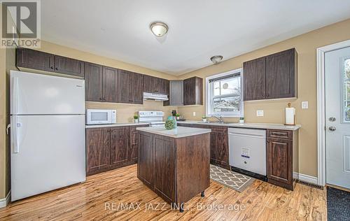 85 Harcourt Street, Port Hope, ON - Indoor Photo Showing Kitchen