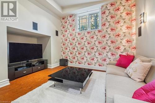 Living room with carpet floors - 1143 Riverbank Way, Oakville, ON 