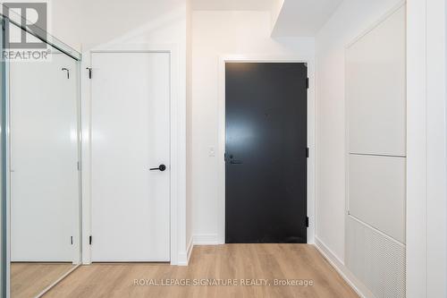 1710 - 127 Broadway Avenue, Toronto, ON - Indoor Photo Showing Other Room