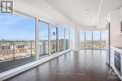 2508 - 805 Carling Avenue, Ottawa, ON - Indoor Photo Showing Other Room