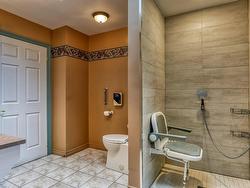 Ensuite bathroom - 