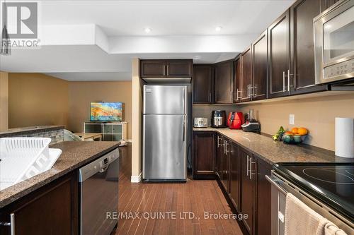 54 Princeton Place, Belleville, ON - Indoor Photo Showing Kitchen