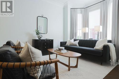 416 Sackville Street, Toronto, ON - Indoor Photo Showing Living Room