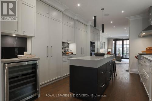 416 Sackville Street, Toronto, ON - Indoor Photo Showing Kitchen With Upgraded Kitchen