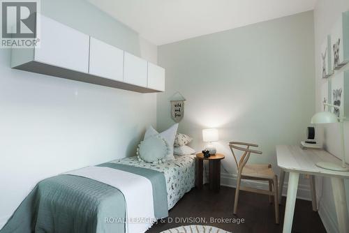 416 Sackville Street, Toronto, ON - Indoor Photo Showing Bedroom