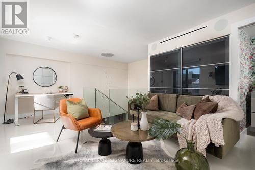 812 - 80 Front Street E, Toronto, ON - Indoor Photo Showing Living Room