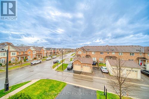 1790 Carousel Mews, Pickering, ON 