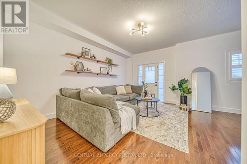 1790 Carousel Mews, Pickering, ON 