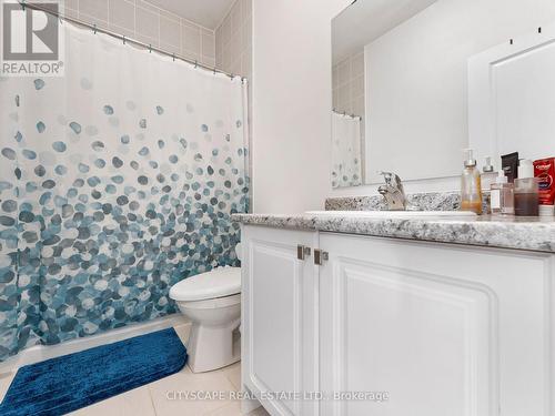 24 Hahn Street, Whitby, ON - Indoor Photo Showing Bathroom