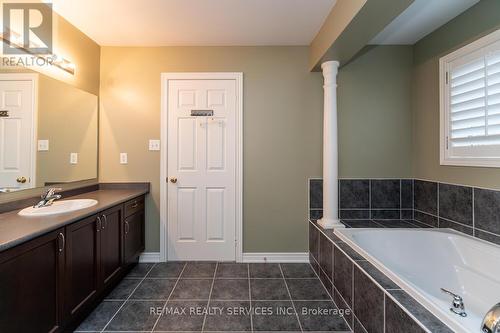 21 Whitbread Crescent, Ajax, ON - Indoor Photo Showing Bathroom