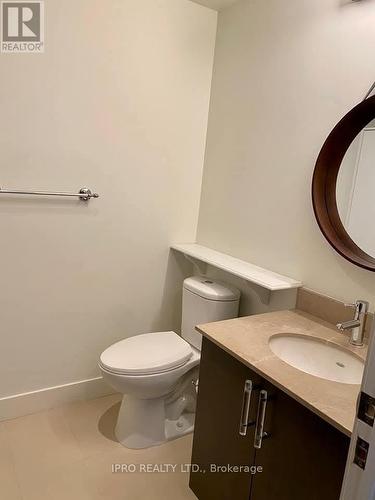 340 - 7608 Yonge Street, Vaughan, ON - Indoor Photo Showing Bathroom