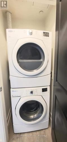 340 - 7608 Yonge Street, Vaughan, ON - Indoor Photo Showing Laundry Room