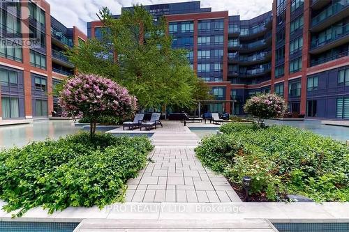 340 - 7608 Yonge Street, Vaughan, ON - Outdoor With Facade