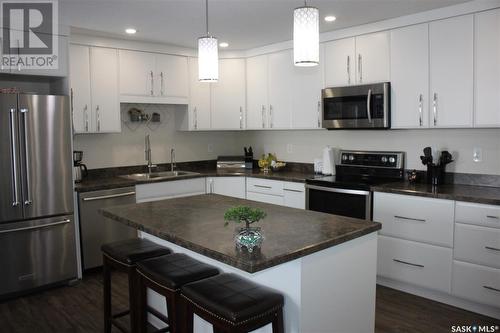 503 4545 Rae Street, Regina, SK - Indoor Photo Showing Kitchen With Stainless Steel Kitchen With Double Sink With Upgraded Kitchen