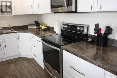 503 4545 Rae Street, Regina, SK - Indoor Photo Showing Kitchen