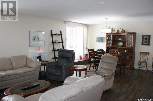 503 4545 Rae Street, Regina, SK - Indoor Photo Showing Living Room