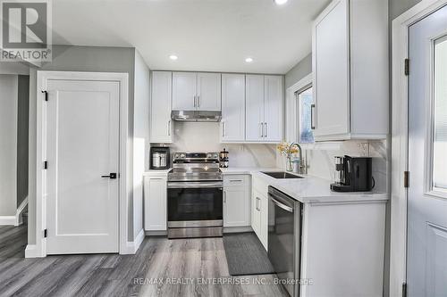 2000 Bonnymede Drive, Mississauga, ON - Indoor Photo Showing Kitchen