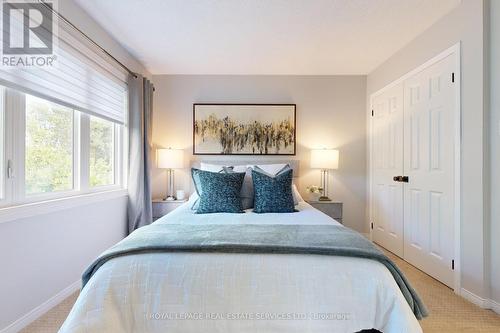 6 - 2215 Cleaver Avenue, Burlington, ON - Indoor Photo Showing Bedroom