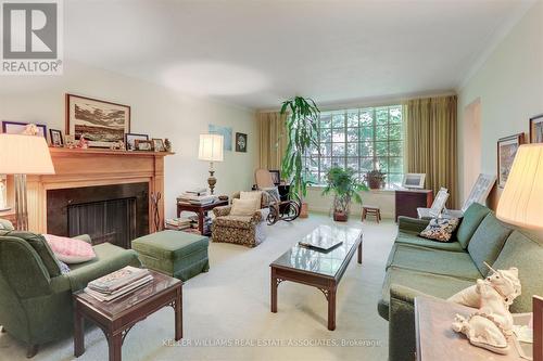 1374 Glenburnie Road, Mississauga, ON - Indoor Photo Showing Living Room With Fireplace