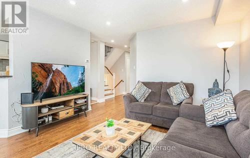 49 - 5223 Fairford Crescent, Mississauga, ON - Indoor Photo Showing Living Room