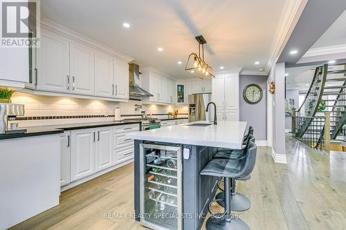 25 Inder Heights Drive, Brampton, ON - Indoor Photo Showing Kitchen With Upgraded Kitchen