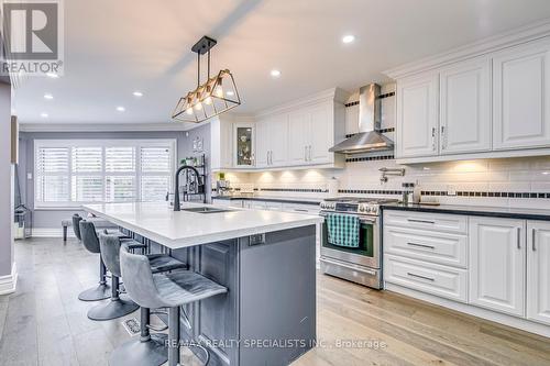 25 Inder Heights Drive, Brampton, ON - Indoor Photo Showing Kitchen With Upgraded Kitchen