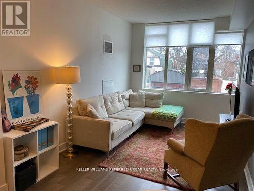 305 - 1638 Bloor Street W, Toronto, ON - Indoor Photo Showing Living Room