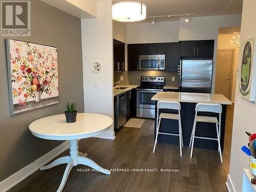 305 - 1638 Bloor Street W, Toronto, ON - Indoor Photo Showing Kitchen With Stainless Steel Kitchen