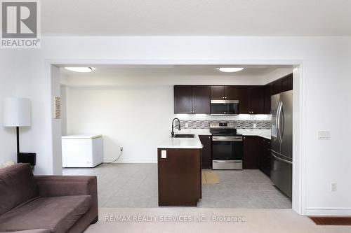 889 Cook Crescent, Shelburne, ON - Indoor Photo Showing Kitchen