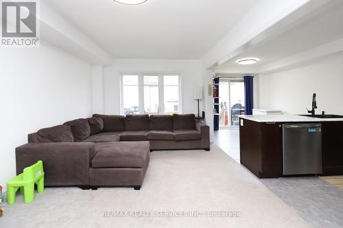 889 Cook Crescent, Shelburne, ON - Indoor Photo Showing Living Room