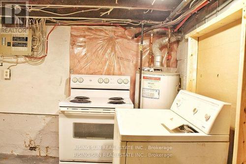 1102 Wellington Avenue, Windsor, ON - Indoor Photo Showing Basement