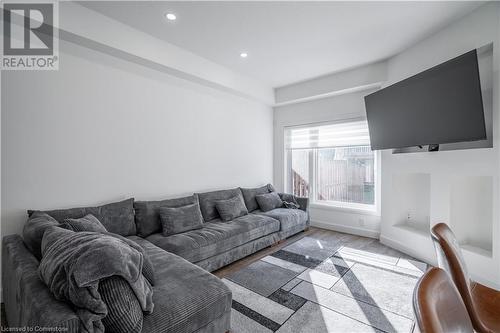 33 Southam Lane, Hamilton, ON - Indoor Photo Showing Living Room