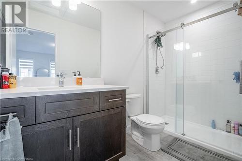 33 Southam Lane, Hamilton, ON - Indoor Photo Showing Bathroom