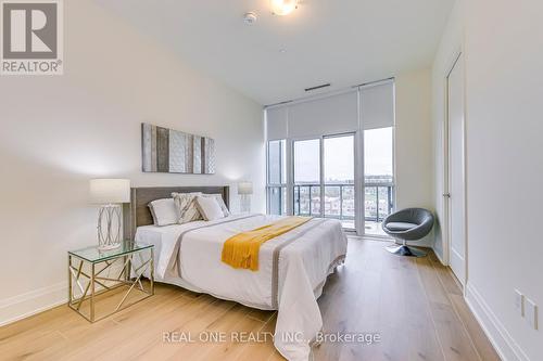 812 - 509 Dundas Street W, Oakville, ON - Indoor Photo Showing Bedroom