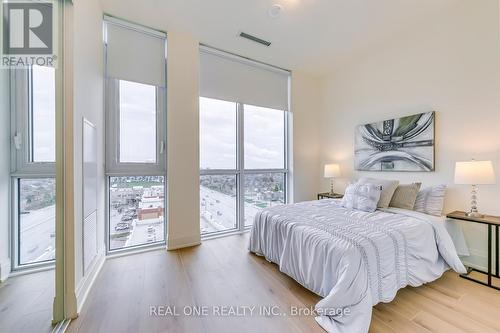 812 - 509 Dundas Street W, Oakville, ON - Indoor Photo Showing Bedroom