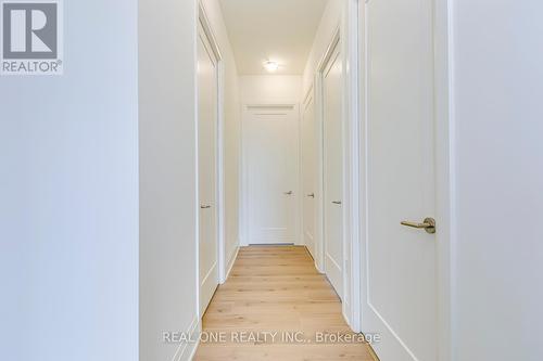 812 - 509 Dundas Street W, Oakville, ON - Indoor Photo Showing Other Room