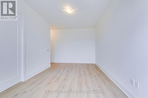 812 - 509 Dundas Street W, Oakville, ON - Indoor Photo Showing Other Room