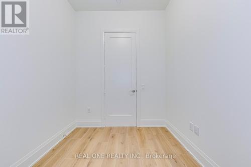 812 - 509 Dundas Street W, Oakville, ON - Indoor Photo Showing Other Room