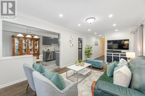 37 Bramfield Street, Brampton, ON - Indoor Photo Showing Living Room