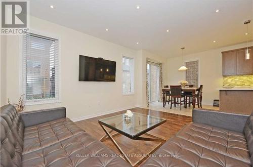 68 Stedford Crescent, Brampton, ON - Indoor Photo Showing Living Room