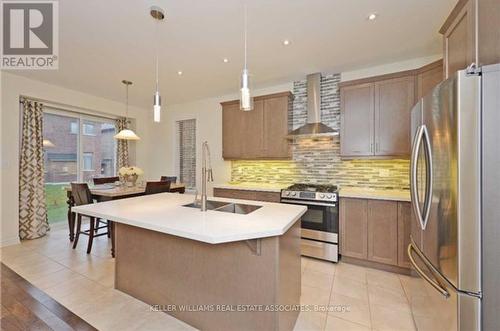 68 Stedford Crescent, Brampton, ON - Indoor Photo Showing Kitchen With Double Sink With Upgraded Kitchen