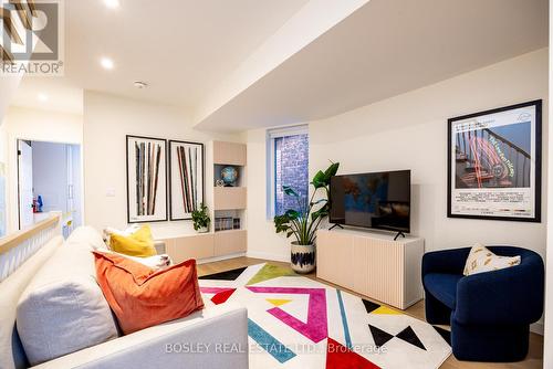 11 Prince Rupert Avenue, Toronto, ON - Indoor Photo Showing Living Room